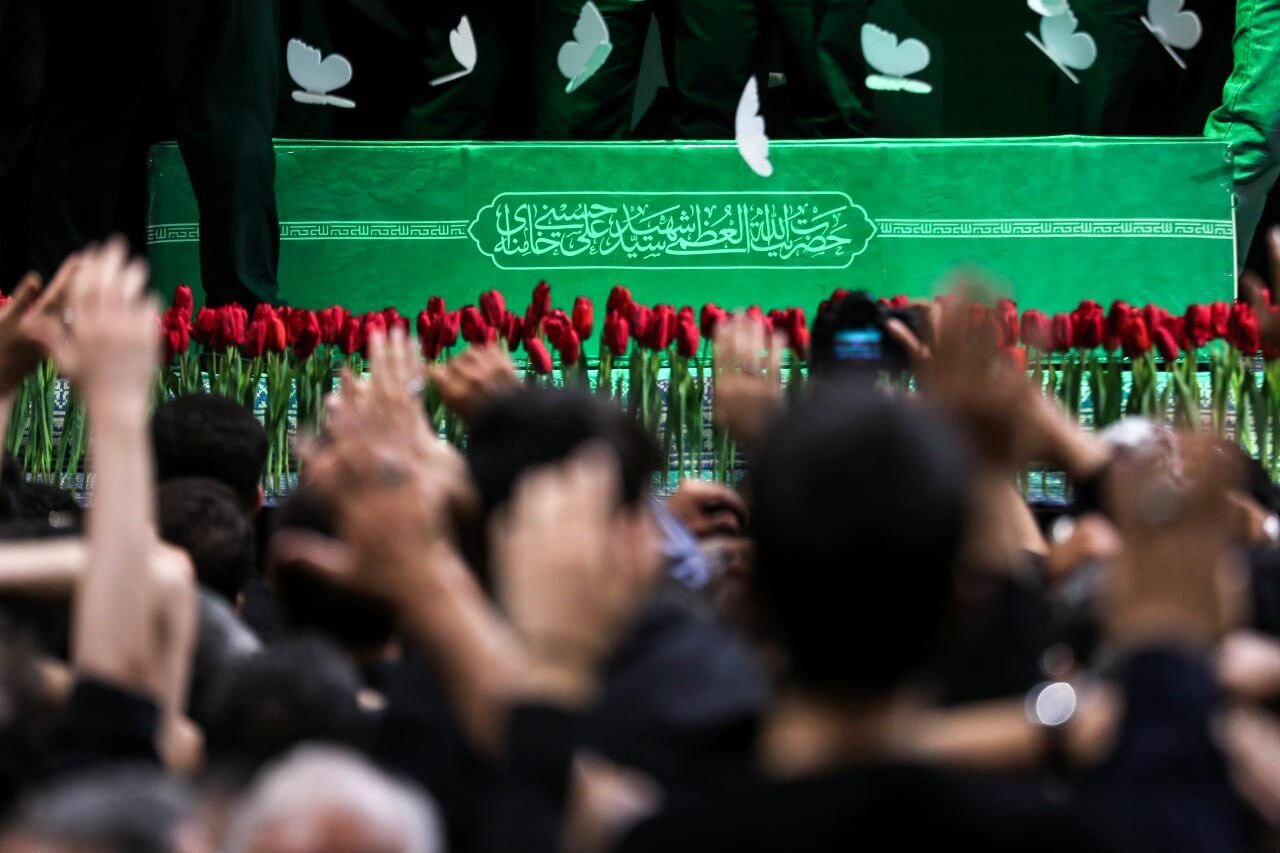 خون شهید؛ ضامن بقا، عزت و استمرار جمهوری اسلامی ایران