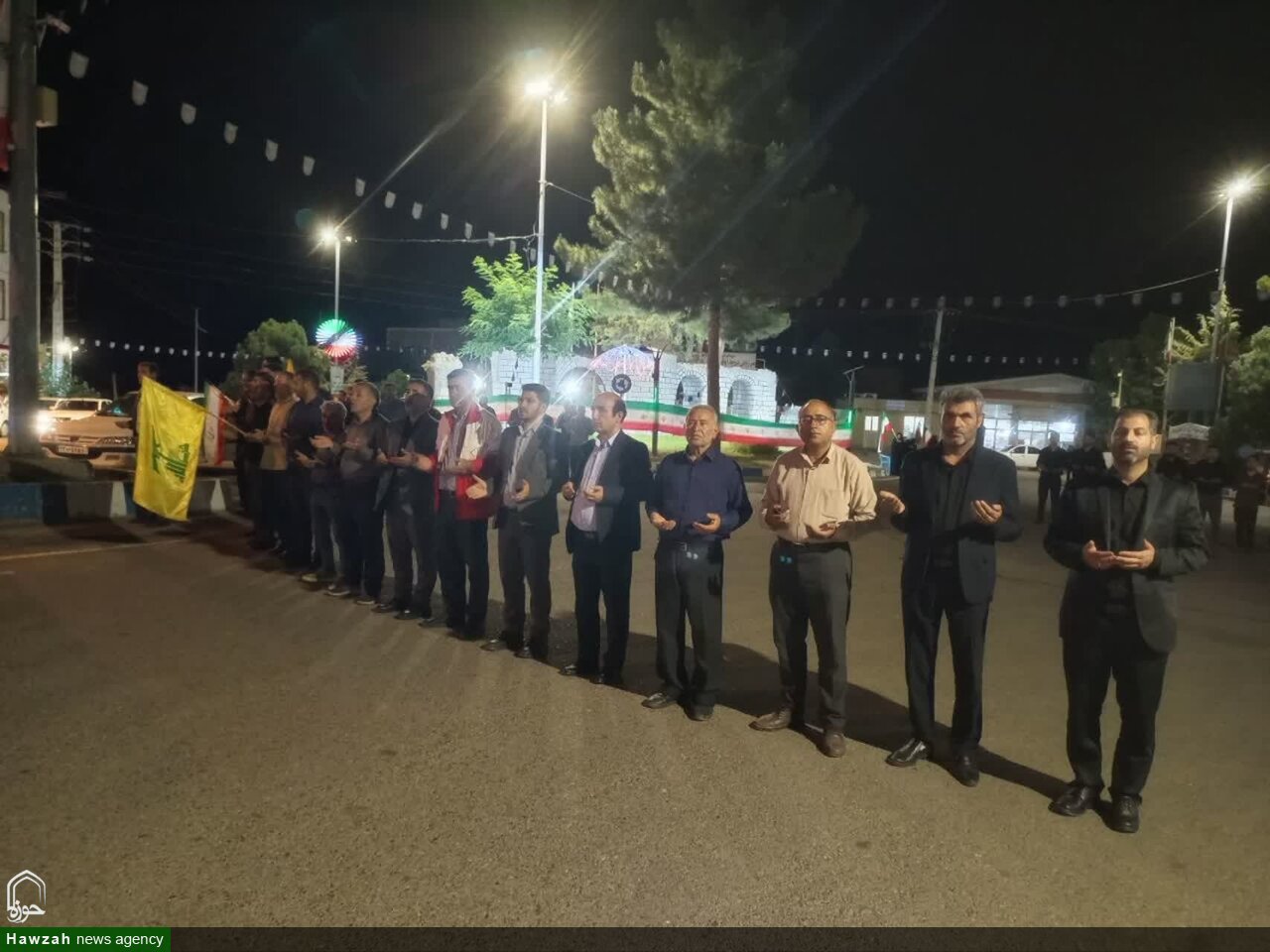 فیلم | تجمع باشکوه مردم نهاوند در چله سوم شهدای جنگ رمضان