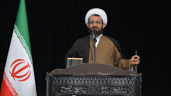 حرف‌های ناصواب علیه ولی‌فقیه، راهکار دشمن برای برافروختن آتش تفرقه در جبهه داخلی است