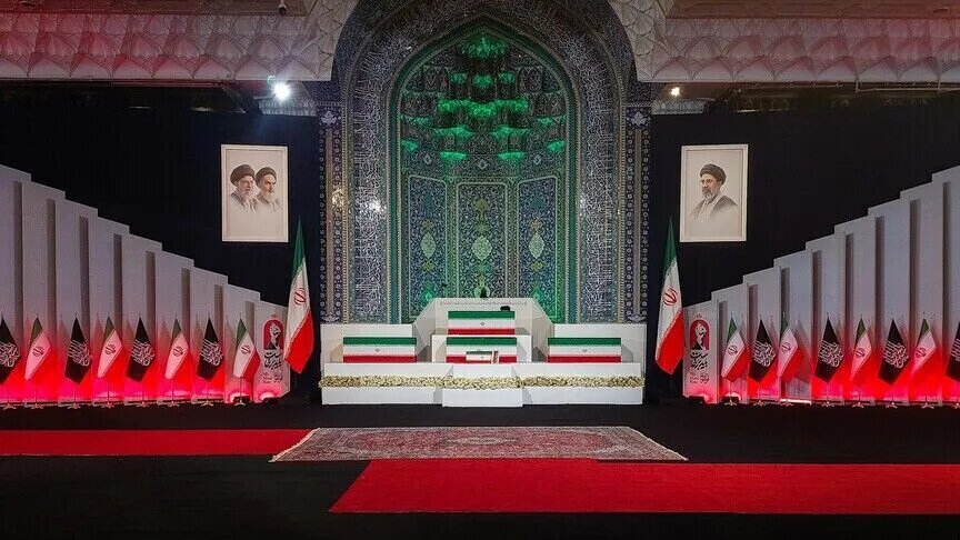 Agencia Anadolu cubre la ceremonia oficial de funeral del difunto líder de la Revolución Islámica