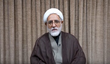 فیلم | تشییع امام شهید در قم، صحنه وداع با امام شهید و بیعت با امام جدید است