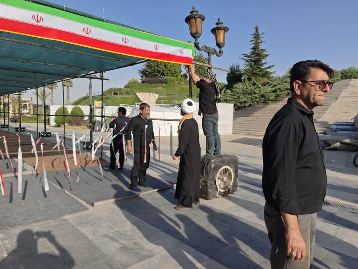 تصاویر/ فعالیت گروه جهادی امیرالمومنین(ع) کاشان برای میزبانی از زائران تشییع رهبر شهید در تهران