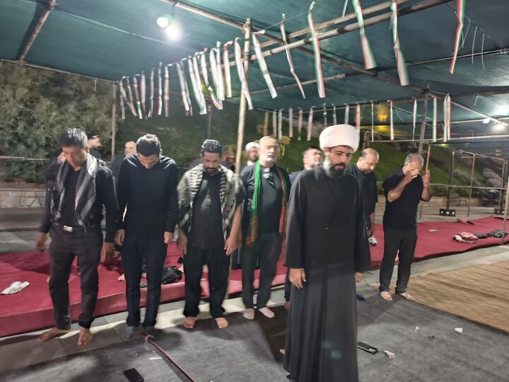 تصاویر/ فعالیت گروه جهادی امیرالمومنین(ع) کاشان برای میزبانی از زائران تشییع رهبر شهید در تهران