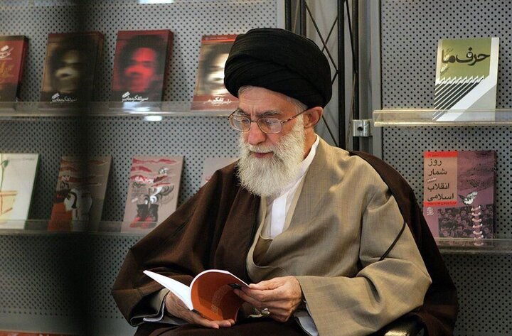 Hawza Nchini Iran Ipo Katika Maombolezo ya Kiongozi wa Umma/ Shughuli za Makao Makuu na Ofisi za Mikoa za Hawza Katika Siku za Mazishi ya Imam Shahidi Zimesimamishwa
