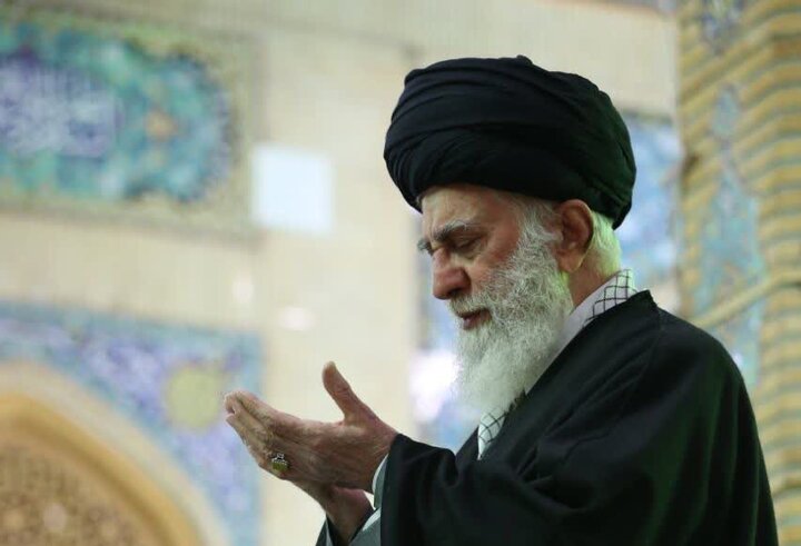 رہبرِ معظم سید علی خامنہ ای کے افکار: ایک ہمہ جہت تجزیہ