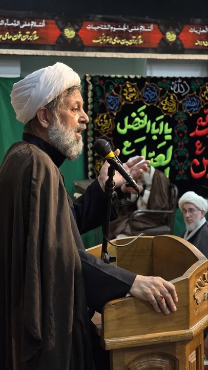 تصاویر/ سالگرد گرامی داشت اولین امام جمعه آران و بیدگل درمسجد ملا شکرالله