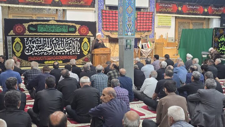 تصاویر/ سالگرد گرامی داشت اولین امام جمعه آران و بیدگل درمسجد ملا شکرالله
