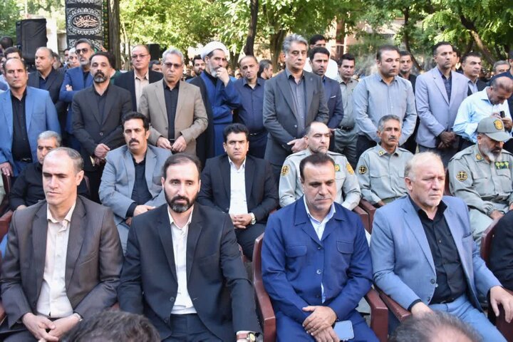 تصاویر/مراسم عزاداری و وداع جامعه دانشگاهیان و فرهنگیان و هنرمندان لرستان با آقای شهید ایران