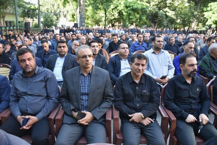 تصاویر/مراسم عزاداری و وداع جامعه دانشگاهیان و فرهنگیان و هنرمندان لرستان با آقای شهید ایران