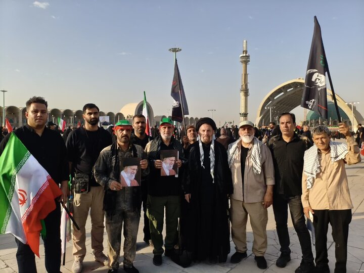تصاویر/وداع لرستانی ها با رهبرشهید امت