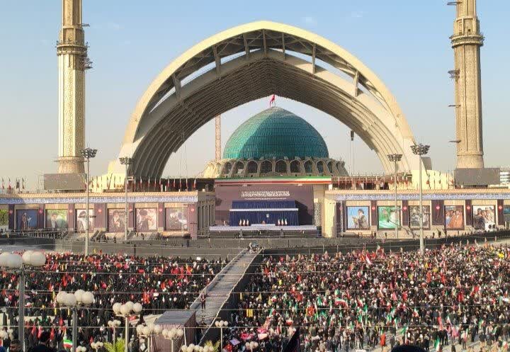 تصاویر/وداع لرستانی ها با رهبرشهید امت