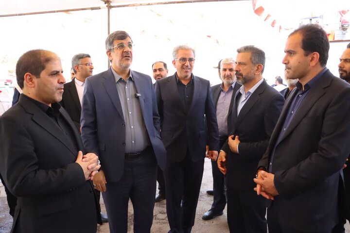 تصاویر/ بازدید استاندار یزد از مواکب مسیر عبور کاروان‌های اعزامی به مراسم تشییع رهبر شهید