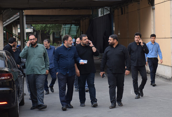 تصاویر/ آماده‌سازی حسینیه‌ میناب ۱۶۸ برای میزبانی از شرکت کنندگان مراسم تشییع رهبر شهید