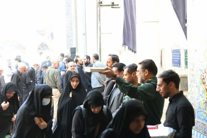 تصاویر/ بدرقه زائران تشییع پیکر آقای شهید ایران