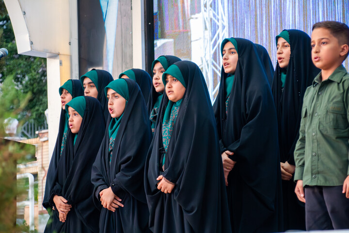 تصاویر/ بزرگداشت آقای شهید ایران در گلزار شهدای کرمان