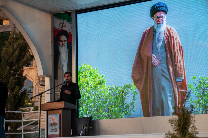 تصاویر/ بزرگداشت آقای شهید ایران در گلزار شهدای کرمان