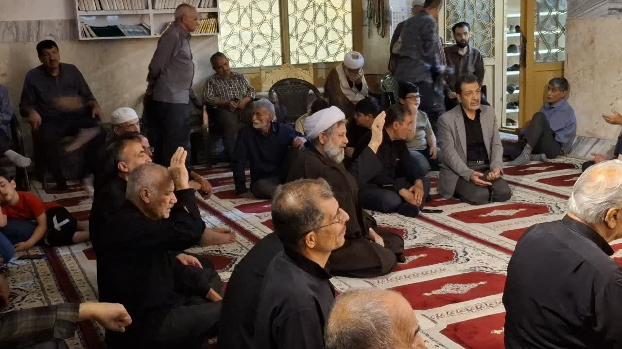 سالگرد ارتحال اولین امام جمعه آران وبیدگل درمسجد ملا شکرالله برگزارشد+فیلم وعکس
