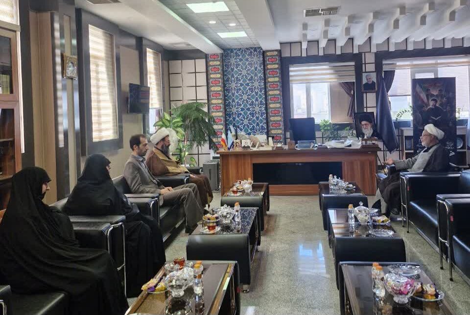 تأکید بر همکاری حوزه‌ علمیه مرکزی و دستگاه قضایی در مقابله با آسیب‌های اجتماعی