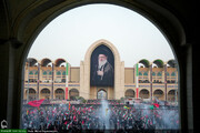 Photos/Iran: la population rend hommage au guide martyr Ayatollah Seyed Ali Khamenei à la Mosquée Imam Khomeini