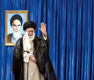 نگاهی به «سیاست از منظر آیت‌الله‌العظمی خامنه‌ای مدظله‌العالی» در یک کتاب