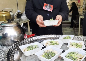 پذیرایی روزانه حدود ۶ هزار نفر از زائران امام شهید در آزادراه سان‌آرا