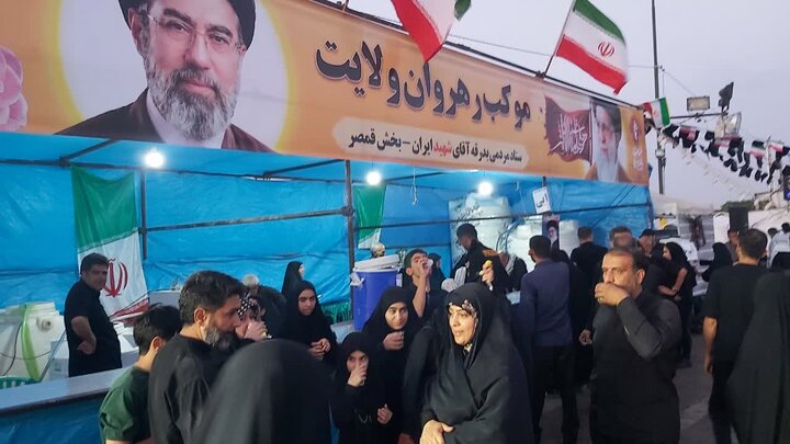 تصاویر/ خدمات رسانی موکب جهادی «رهروان ولایت بخش قمصر »  به زائران مراسم تشییع پیکر رهبر شهید
