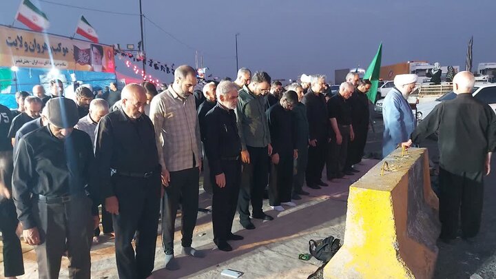 تصاویر/ خدمات رسانی موکب جهادی «رهروان ولایت بخش قمصر »  به زائران مراسم تشییع پیکر رهبر شهید
