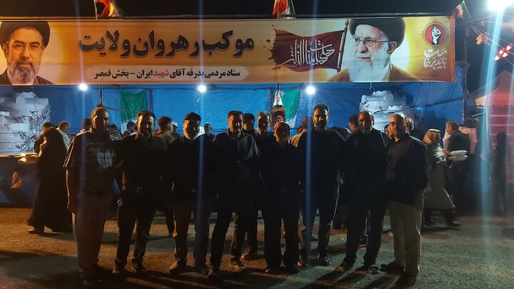 تصاویر/ خدمات رسانی موکب جهادی «رهروان ولایت بخش قمصر »  به زائران مراسم تشییع پیکر رهبر شهید