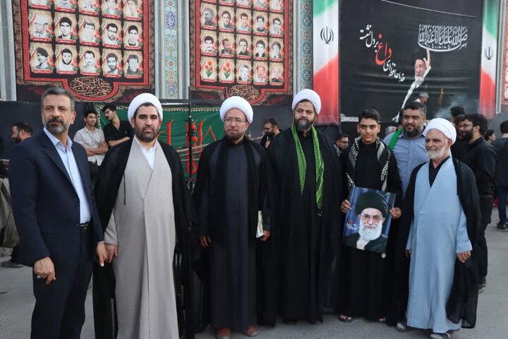 تصاویر/ اعزام کاروان مردمی شهرستان اشکذر برای حضور در آیین وداع با رهبر شهید انقلاب اسلامی
