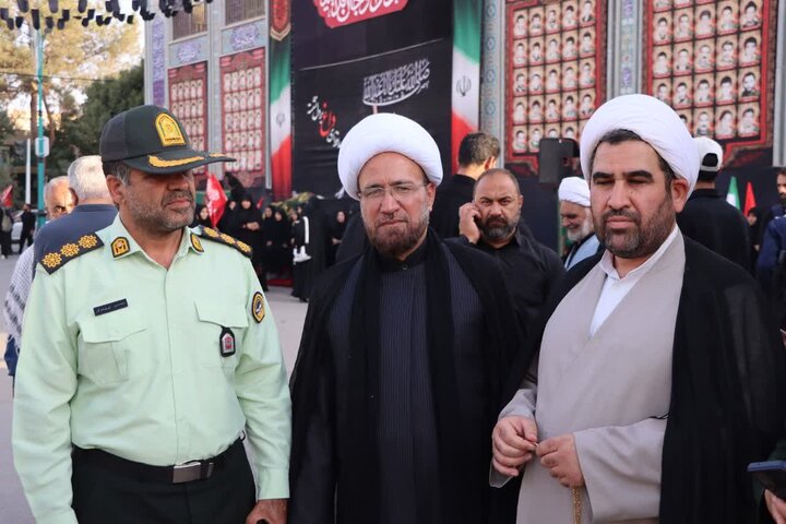 تصاویر/ اعزام کاروان مردمی شهرستان اشکذر برای حضور در آیین وداع با رهبر شهید انقلاب اسلامی