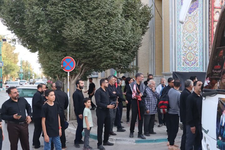 تصاویر/ اعزام کاروان مردمی شهرستان اشکذر برای حضور در آیین وداع با رهبر شهید انقلاب اسلامی