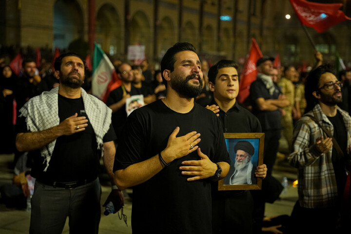 تصاویر/ حال و هوای روز اول وداع با پیکر مطهر رهبر شهید انقلاب
