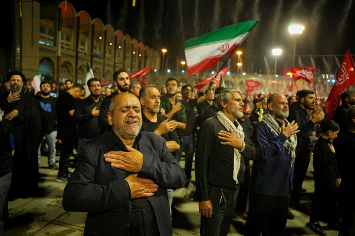 تصاویر/ حال و هوای روز اول وداع با پیکر مطهر رهبر شهید انقلاب