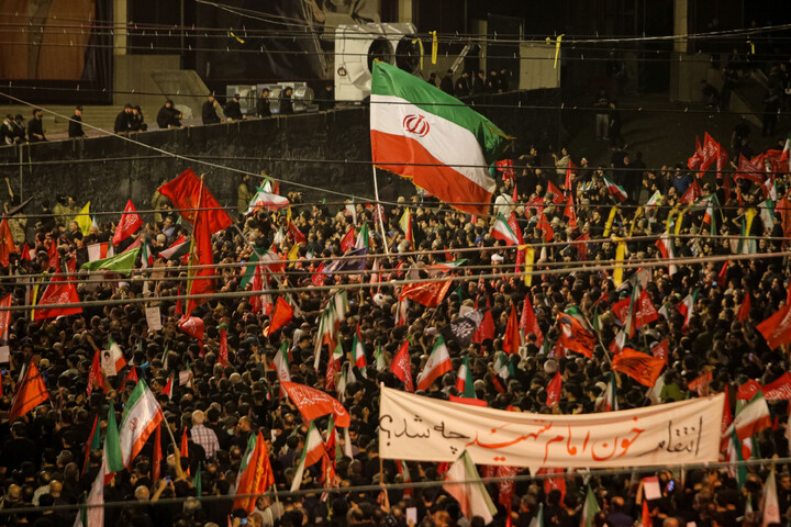 تصاویر/ حال و هوای روز اول وداع با پیکر مطهر رهبر شهید انقلاب