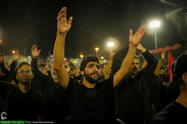 Photos/ Iran : la population rend hommage au guide martyr Ayatollah Seyed Ali Khamenei à la Mosquée Imam Khomeini