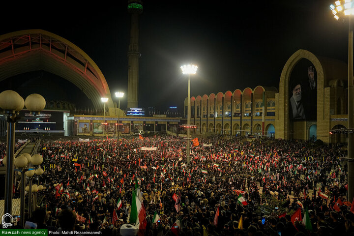 Photos/ Iran : la population rend hommage au guide martyr Ayatollah Seyed Ali Khamenei à la Mosquée Imam Khomeini