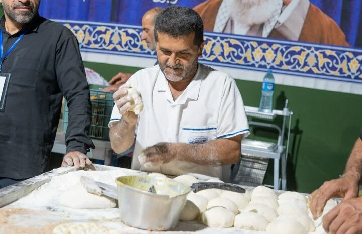 تصاویر/ برپایی موکب چایخانه «امام مهربانی ها»ی جویبار، جهت میزبانی از بدرقه کنندگان رهبر شهید (ره) در تهران