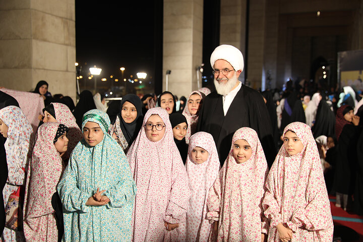 تصاویر/ نماز فرشته‌ها به یاد امام شهید در مصلی امام خمینی(ره)
