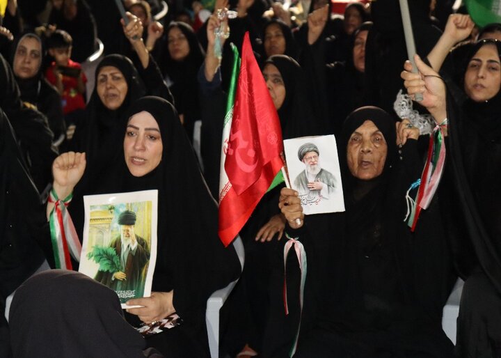 تصاویر/ سوگواری شهادت رهبر انقلاب در دیّر