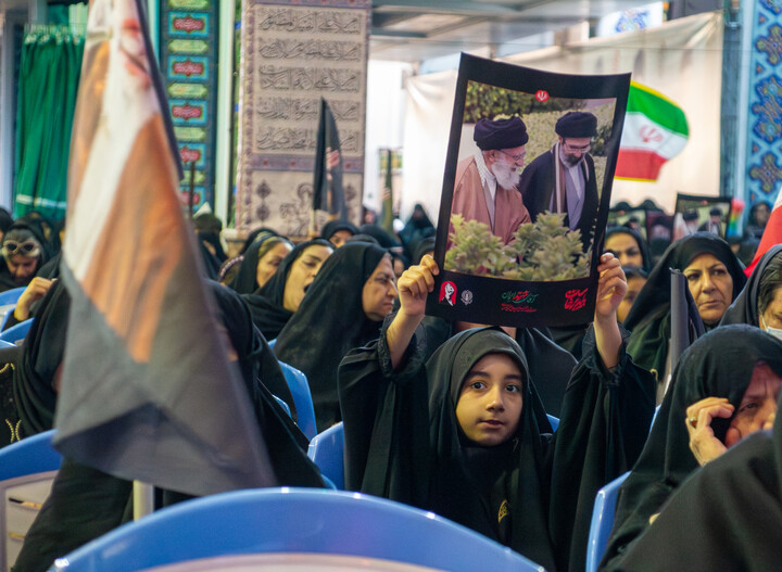 تصاویر/ بزرگداشت رهبر شهید انقلاب در حسینیه ثارالله کرمان