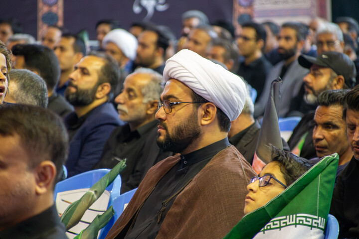 تصاویر/ بزرگداشت رهبر شهید انقلاب در حسینیه ثارالله کرمان