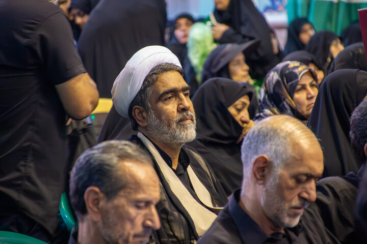 تصاویر/ بزرگداشت رهبر شهید انقلاب در حسینیه ثارالله کرمان