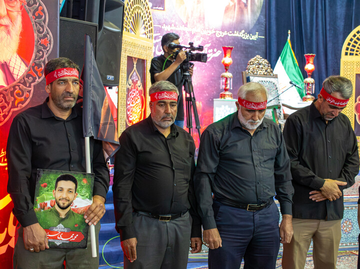تصاویر/ بزرگداشت رهبر شهید انقلاب در حسینیه ثارالله کرمان