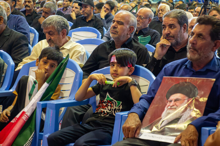 تصاویر/ بزرگداشت رهبر شهید انقلاب در حسینیه ثارالله کرمان