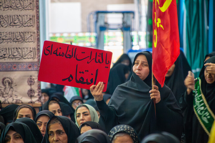 تصاویر/ بزرگداشت رهبر شهید انقلاب در حسینیه ثارالله کرمان
