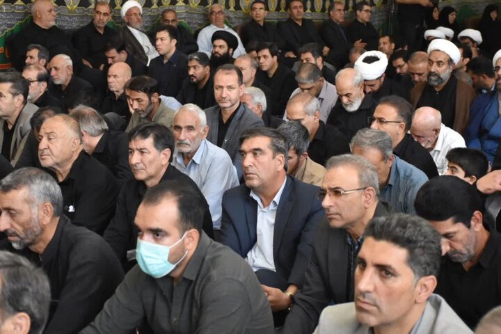 تصاویر/عزاداری رهبر شهید امت در مدرسه علمیه کمالیه خرم‌آباد