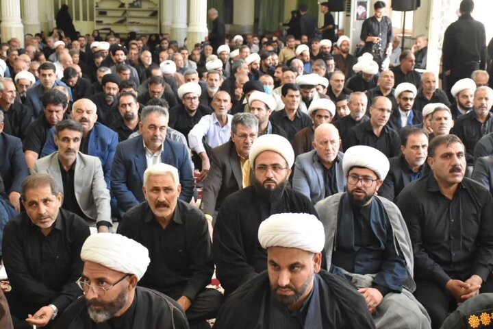تصاویر/عزاداری رهبر شهید امت در مدرسه علمیه کمالیه خرم‌آباد