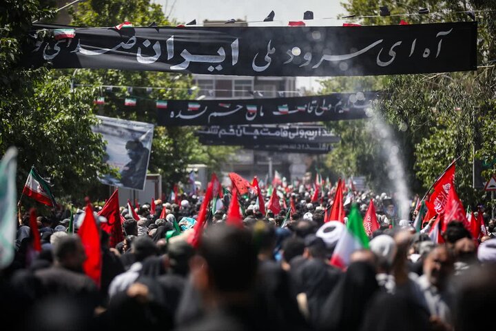 تصاویر / حضور امام جمعه قزوین در مراسم وداع وتشییع رهبر شهید انقلاب اسلامی