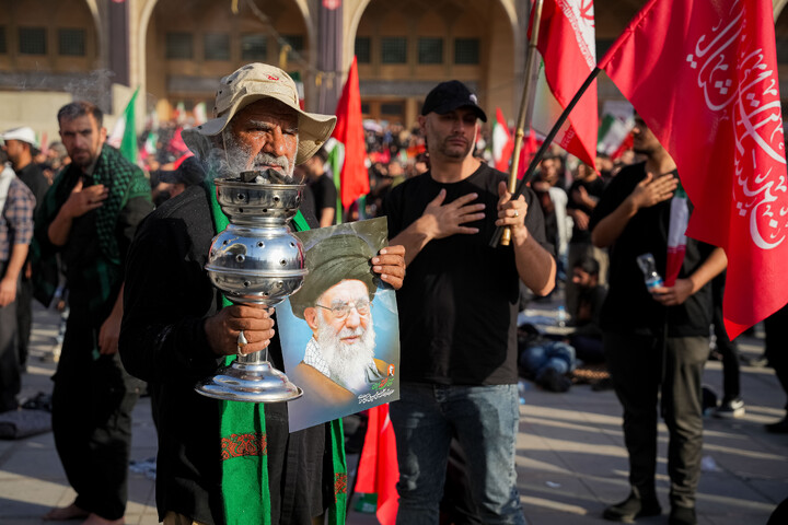 تصاویر/ آخرین دیدار ملت مبعوث با پیکر مطهر قائد شهید حضرت آیت‌الله خامنه ای
