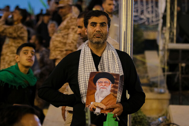 تصاویر/ آخرین دیدار ملت مبعوث با پیکر مطهر قائد شهید حضرت آیت‌الله خامنه ای